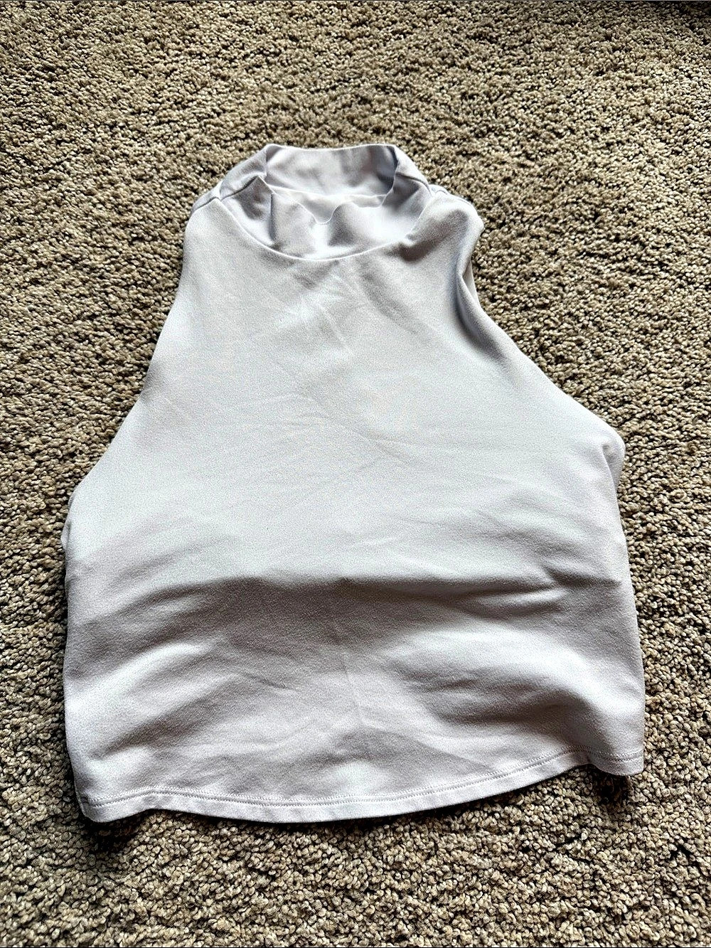 alo Mock Neck Athletic Tank in White Small